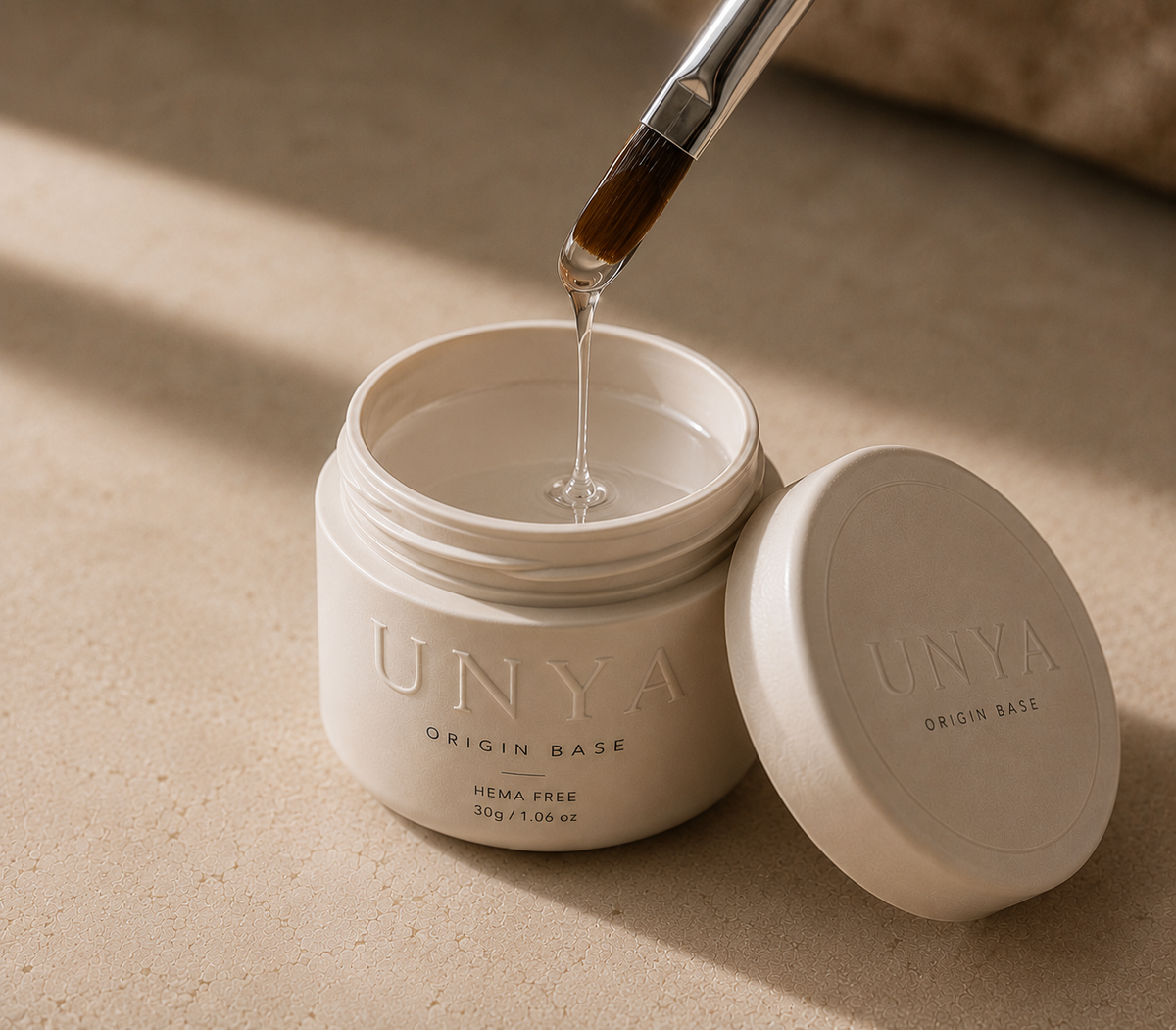 UÑYA